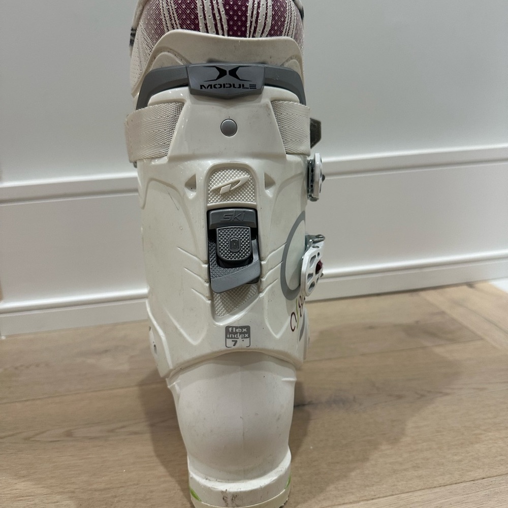 Ski boot - Picture 6 of 7